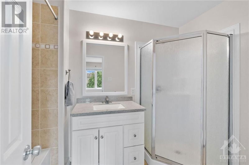 235 PARKROSE Private  Ottawa, K4A0N8 | Image 15