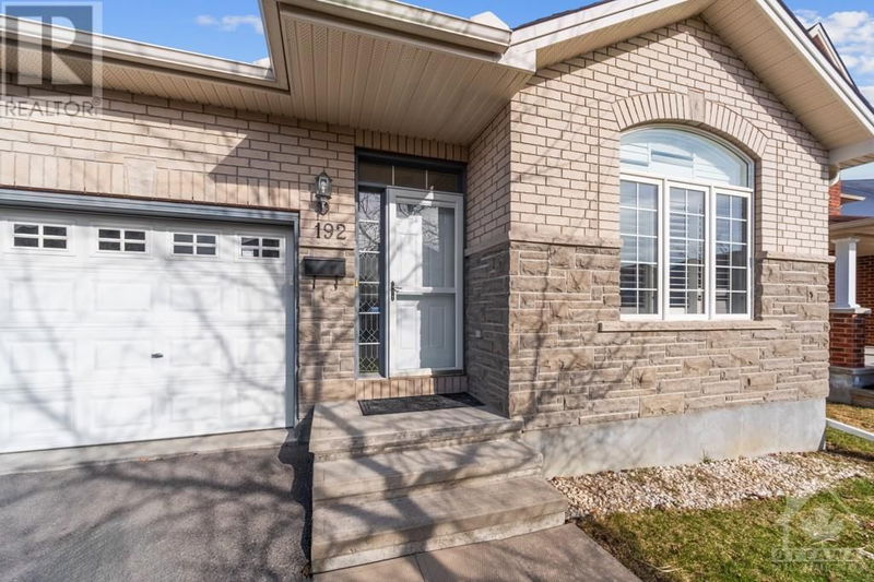 192 FELICITY Crescent  Ottawa, K1W0C2 | Image 1