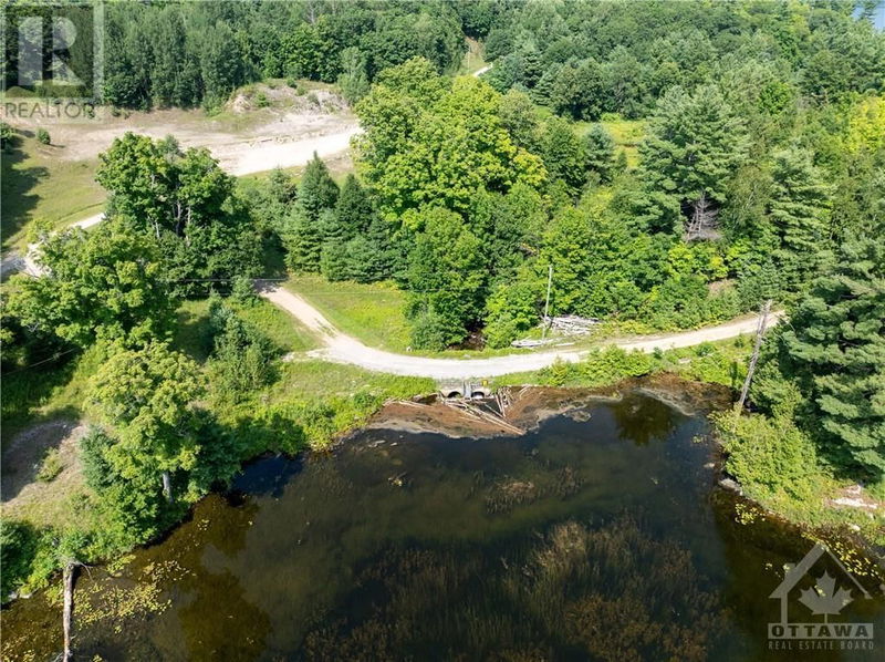 404 HORNE LAKE Road  Lanark Highlands, K0G1K0 | Image 2