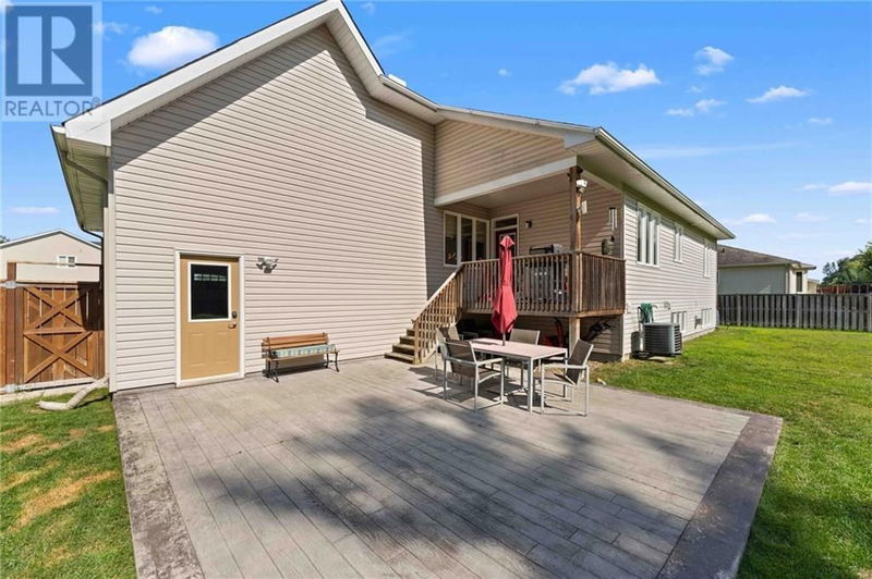 8 BEDARD Boulevard  Petawawa, K8A0B7 | Image 26