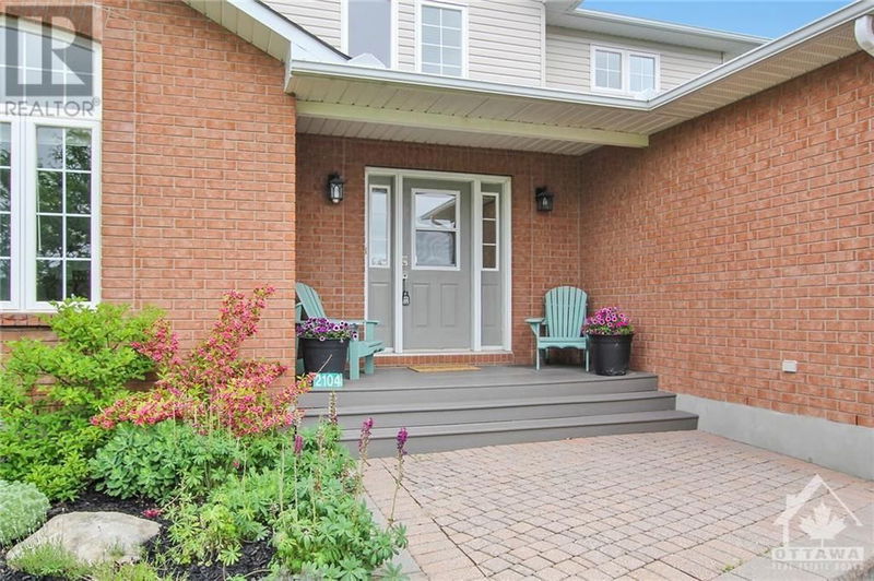 2104 TRAILWOOD Drive  North Gower, K0A2T0 | Image 2