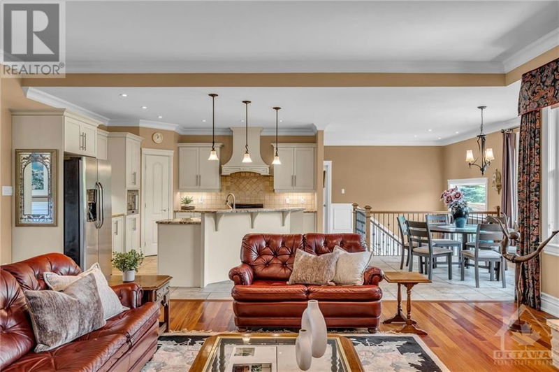 6730 SUNCREST Drive  Ottawa, K4P0B3 | Image 5