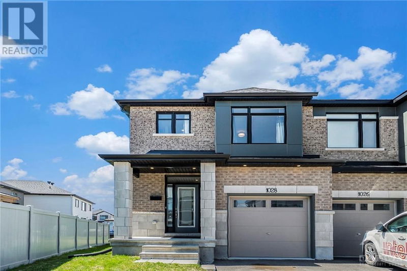 1028 HYDRANGEA Avenue  Ottawa, K4M1B2 | Image 1