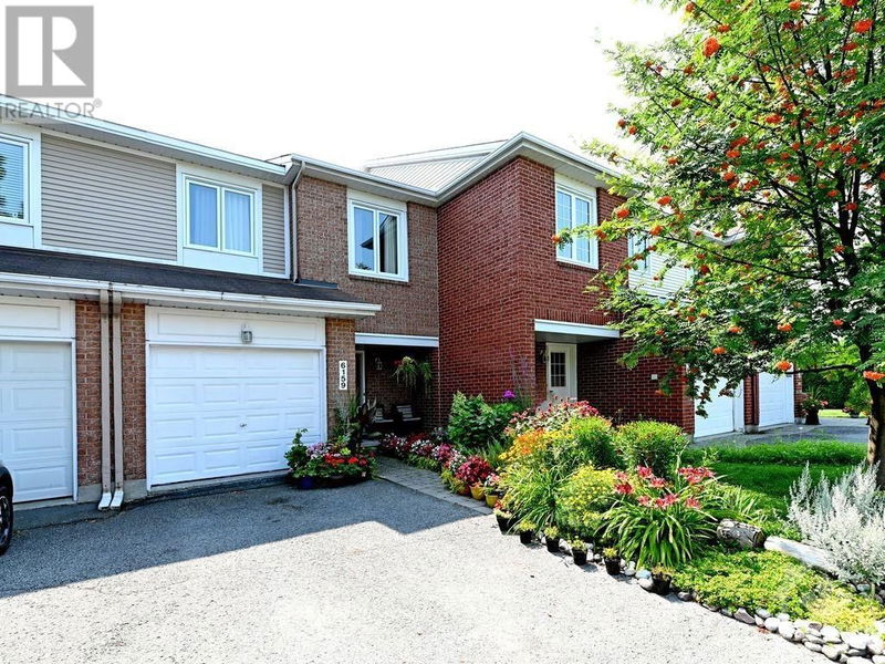 6159 HERITAGE PARK Crescent  Ottawa, K1C7G5 | Image 2