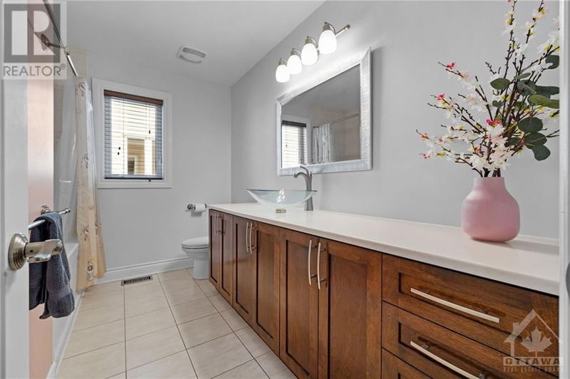 352 OAKCREST Way  Ottawa, K4A0S5 | Image 21