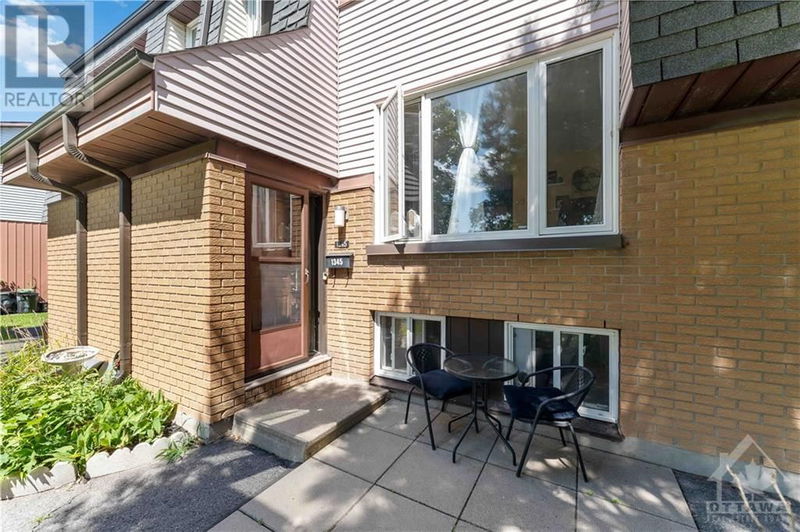 1345 BIRCHMOUNT Drive  Ottawa, K1B5E6 | Image 2