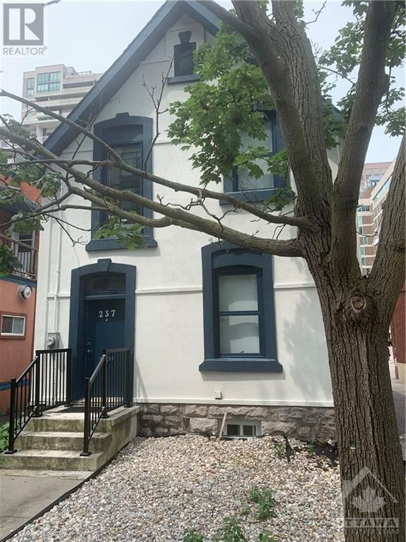 237 NEPEAN Street  Ottawa, K2P0B7 | Image 1