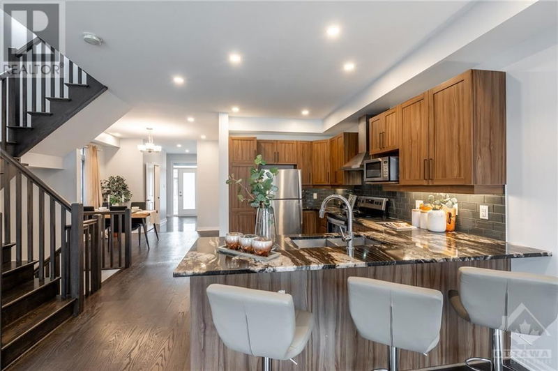 323 LYSANDER Place  Ottawa, K1K3X8 | Image 10