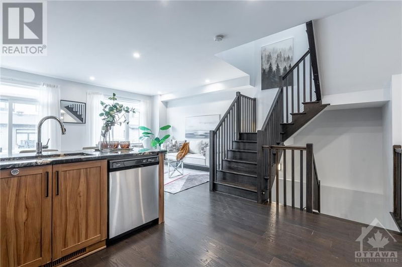 323 LYSANDER Place  Ottawa, K1K3X8 | Image 8