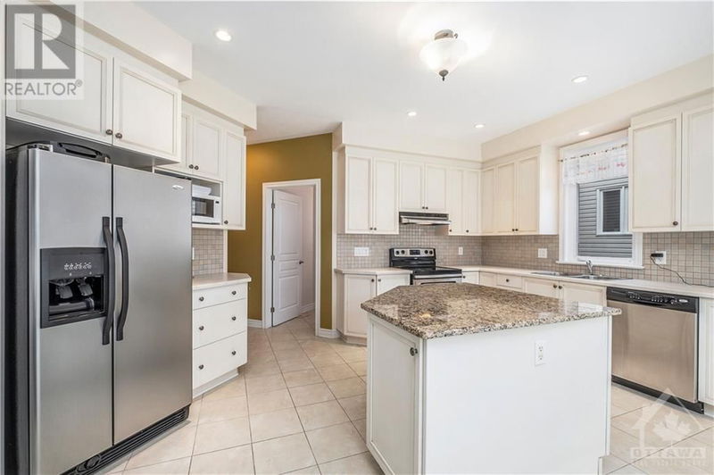 334 WEST RIDGE Drive  Ottawa, K2S2G7 | Image 11