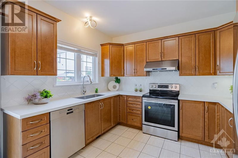 594 PINAWA Circle  Ottawa, K2J5Y2 | Image 14