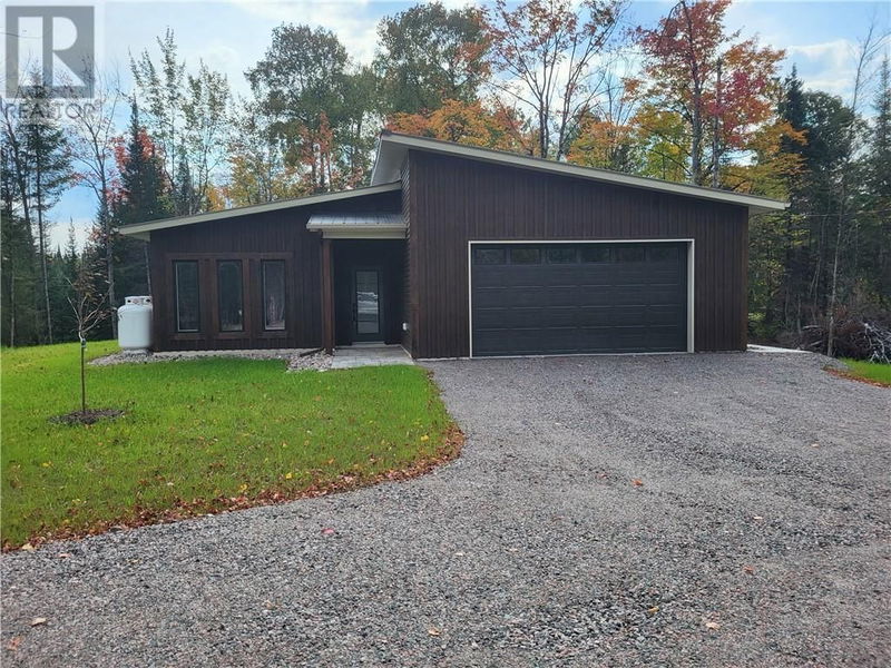 2123 HWY 132 Highway  Renfrew, K7V3Z7 | Image 2