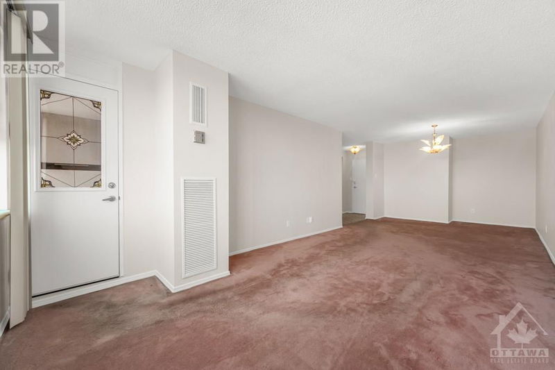  1216 - 555 BRITTANY Drive  Ottawa, K1K4C5 | Image 5