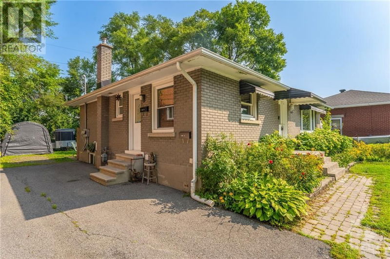 465 NEWMAN Avenue  Ottawa, K1K1N8 | Image 12