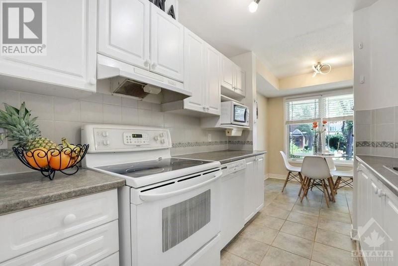 10 COLLINGTON Street  Ottawa, K2G6X5 | Image 3