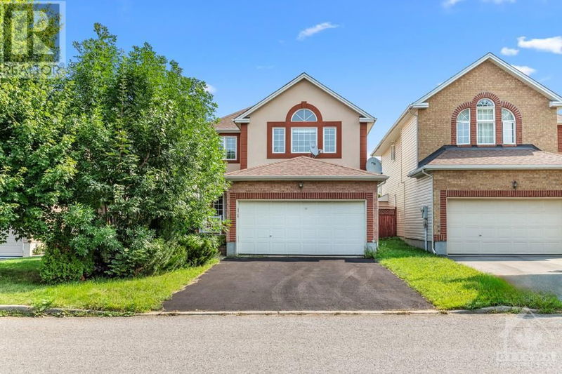 14 CRAIGHALL Circle  Ottawa, K1T4B4 | Image 1