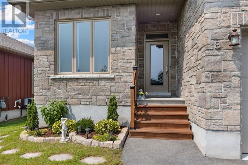 8 BILLINGS Avenue West Iroquois, K0E1K0 | Image 3