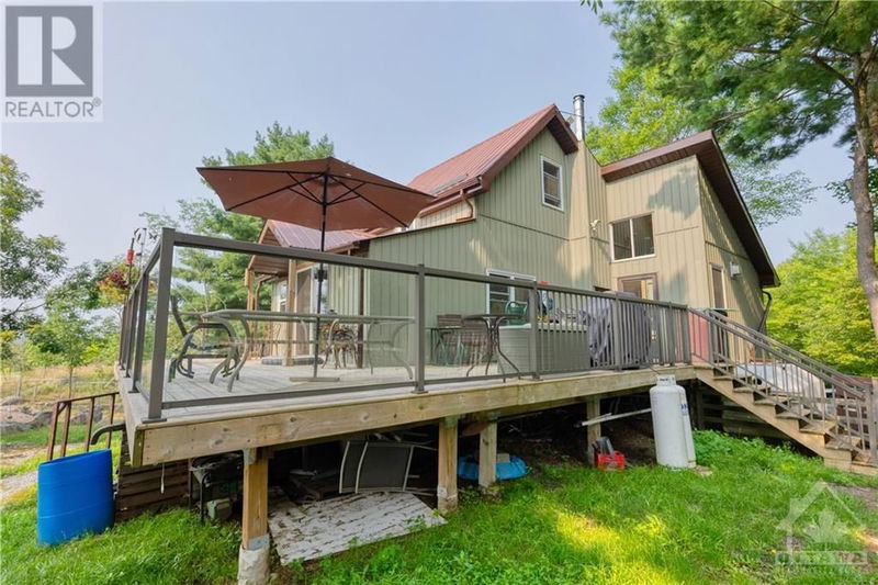 19 WEST DEVIL LAKE Lane  Westport, K0G1X0 | Image 1