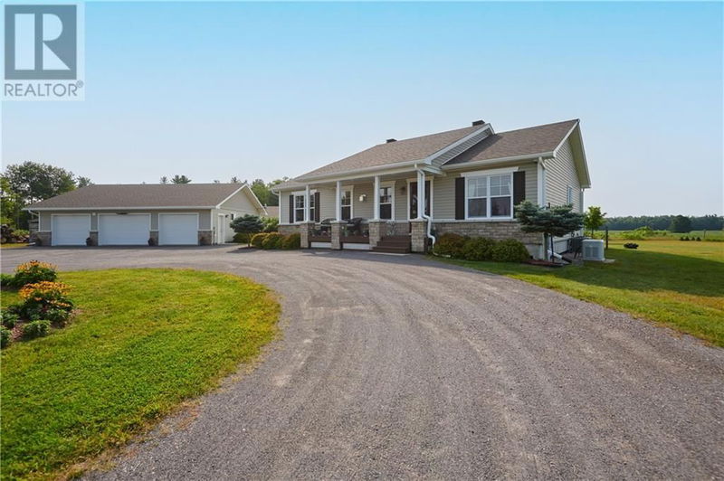 18 RUTTAN Road  Renfrew, K7V3Z8 | Image 1