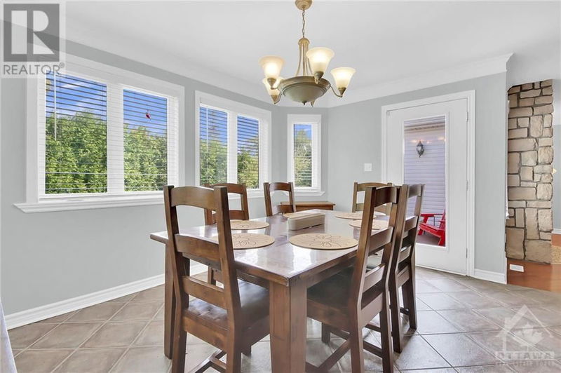 177 SANDRA Crescent  Rockland, K4K1R8 | Image 12