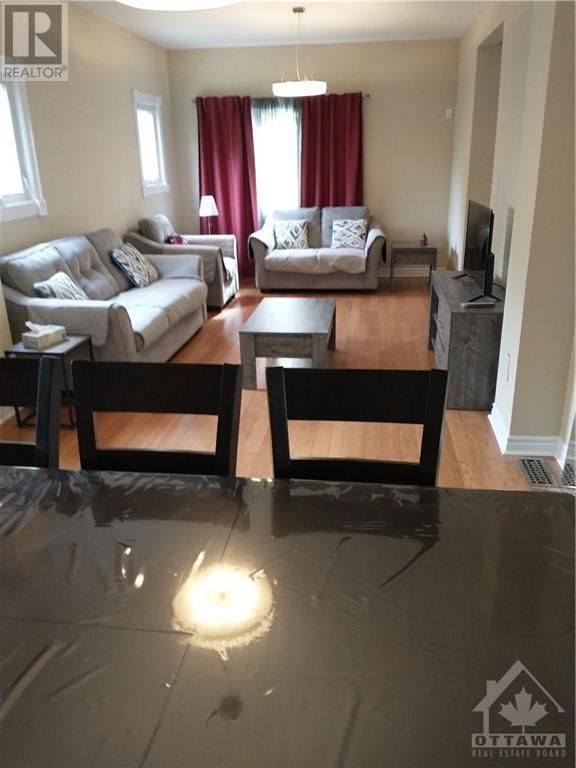 2194 NIAGARA Drive  Ottawa, K1H0A3 | Image 11