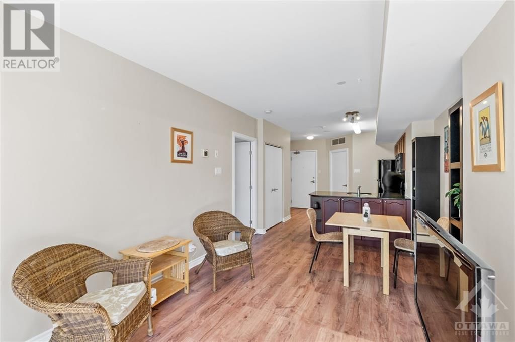 445 LAURIER AVENUE UNIT#303 Image 13