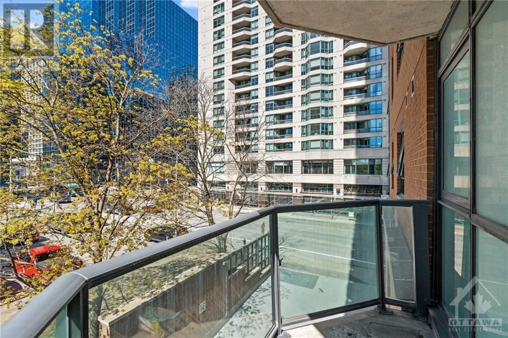 445 LAURIER AVENUE UNIT#303 Image 17