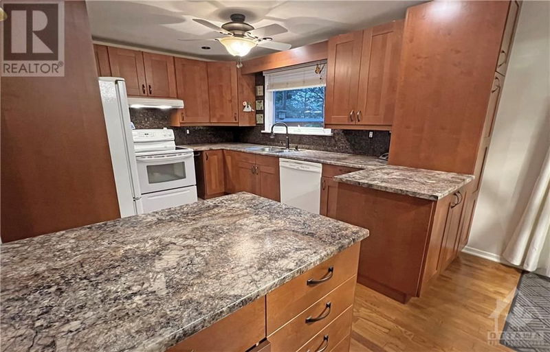 26 MELANIE Crescent  Ottawa, K2L2E5 | Image 11