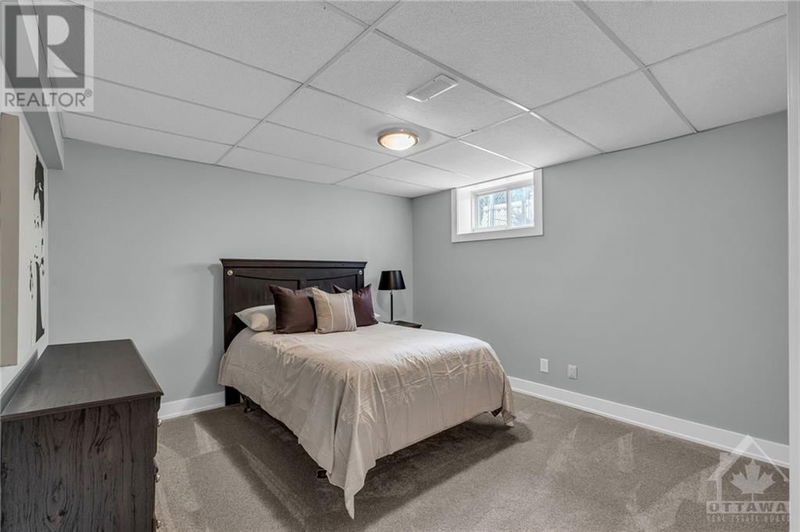 956 WINNINGTON Avenue  Ottawa, K2B5C7 | Image 25