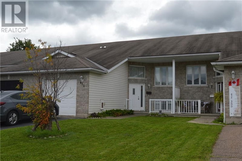 432 MAYHEW Street  Renfrew, K7V4L3 | Image 1