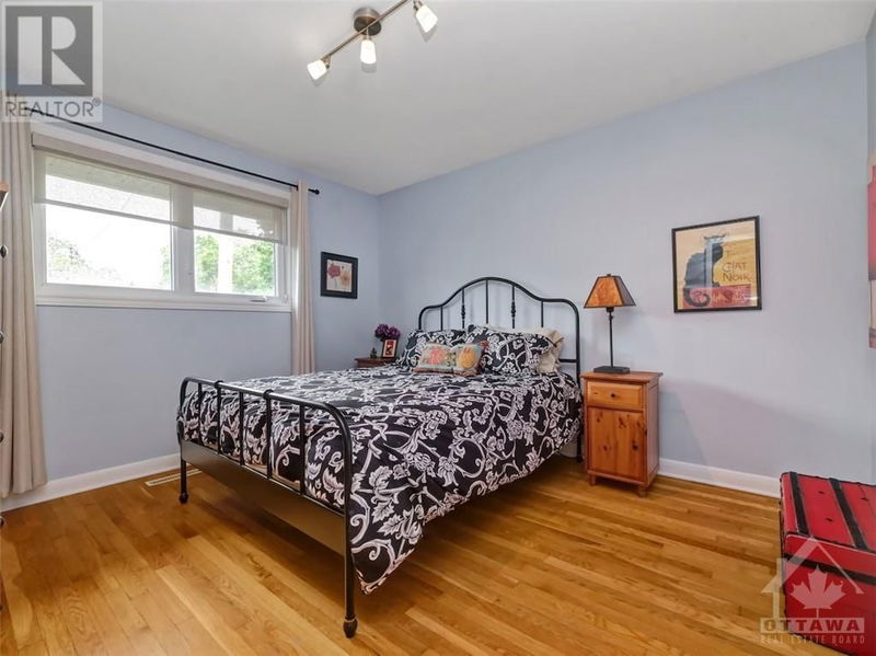 1347 AVENUE S Avenue  Ottawa, K1G0C4 | Image 12