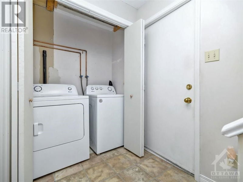 39 CASTLEGREEN Private  Ottawa, K1T3N4 | Image 17