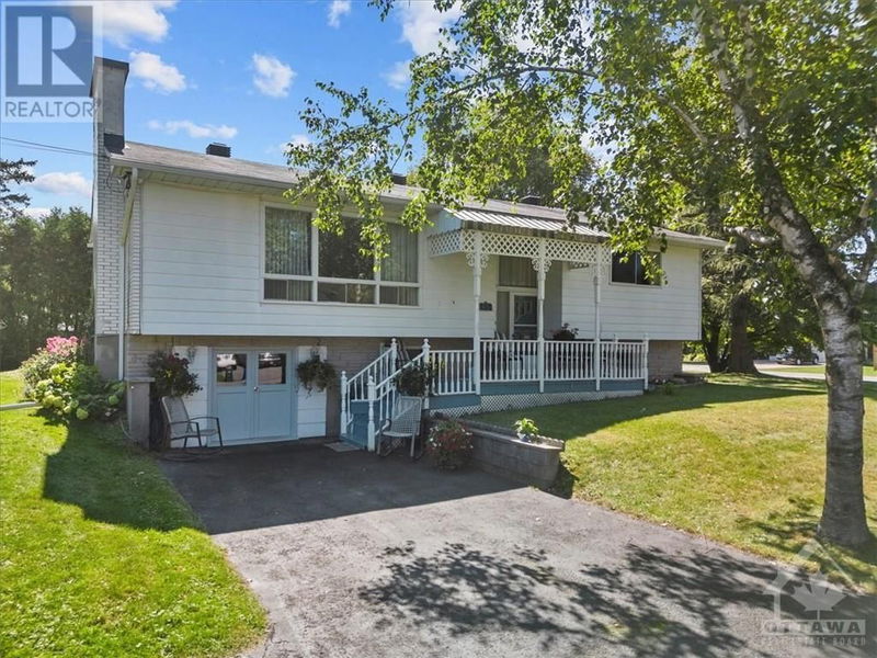 132 MARTIN Street  Richmond, K0A2Z0 | Image 1