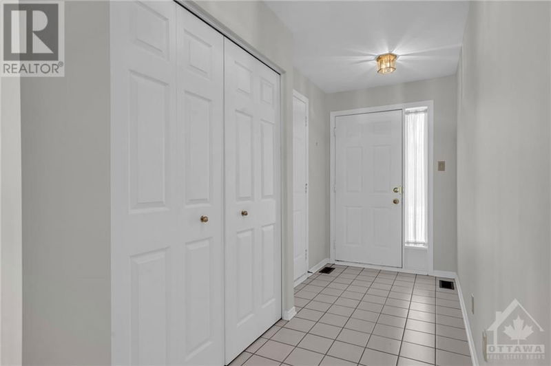 31 PINE NEEDLES Court  Ottawa, K2S1G5 | Image 3