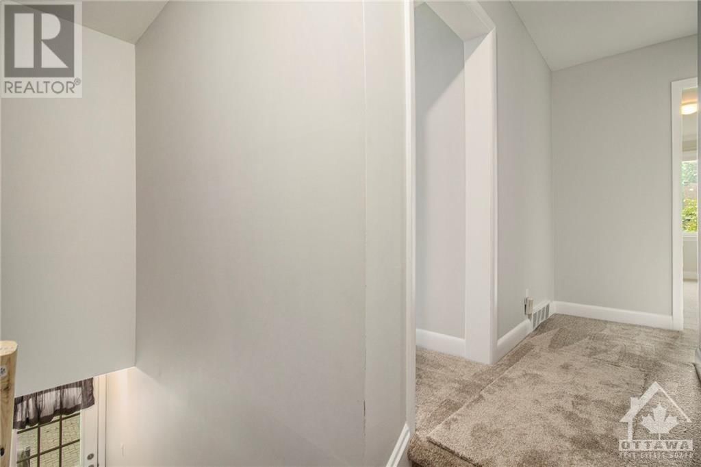 198 WOODROFFE AVENUE UNIT#2 Image 3