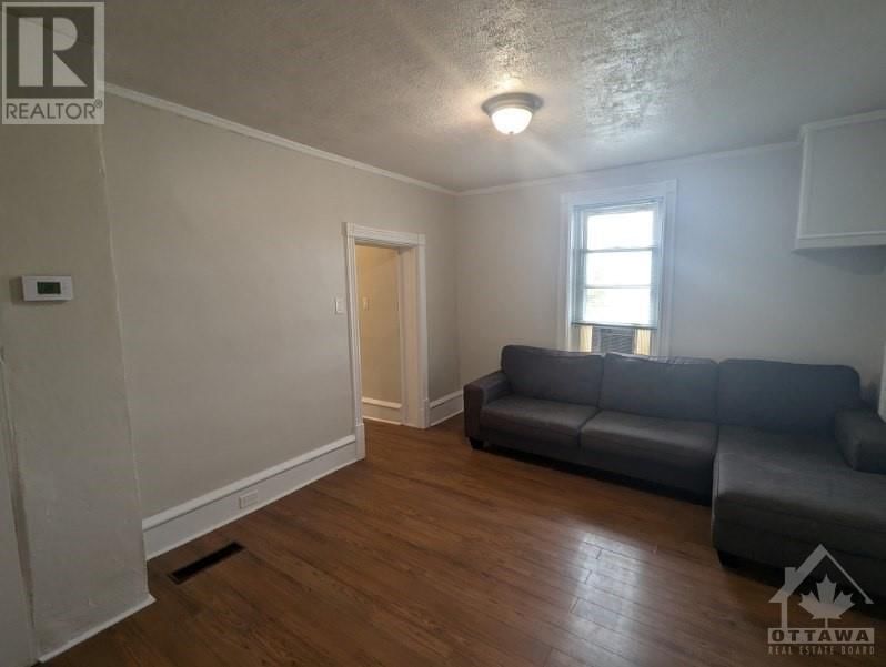 290 ELGIN STREET W UNIT#2 Image 8