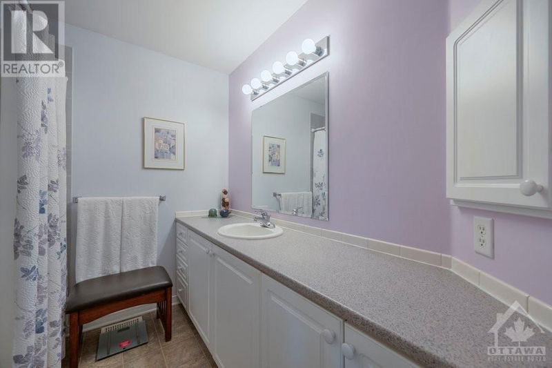 510 WOODCHASE Street  Ottawa, K2W1J4 | Image 22