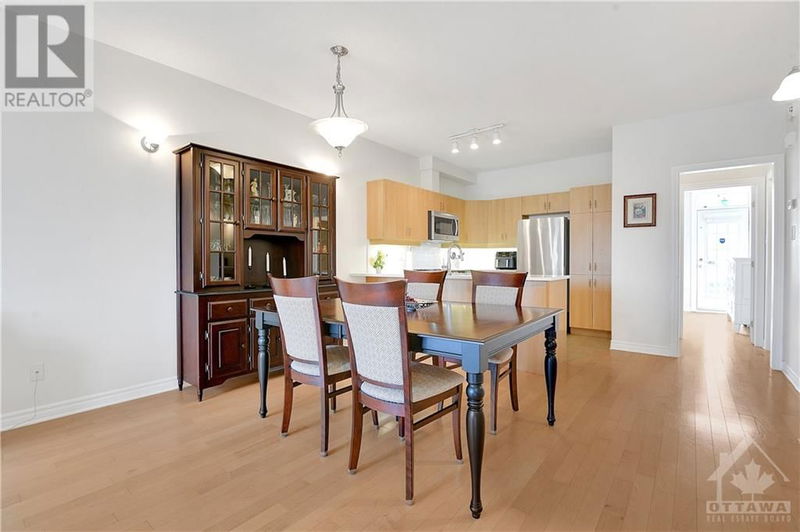 330 ROYAL FERN Way  Ottawa, K1V2K5 | Image 9