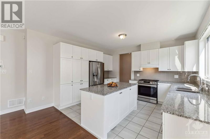 752 VENNECY Terrace  Orleans, K1W1H2 | Image 9