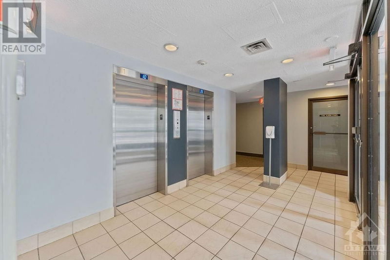  1703 - 200 BAY Street  Ottawa, K1R7W8 | Image 3