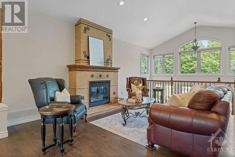 132 COUNTRY CARRIAGE Way  Ottawa, K0A1L0 | Image 6