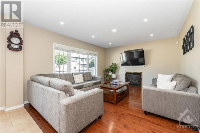 247 LUCINDA Crescent  Ottawa, K1W0A3 | Image 15