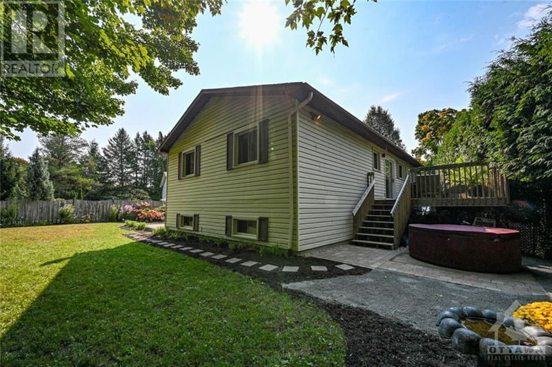 385 MAPLE Street  Russell, K4R1B5 | Image 27