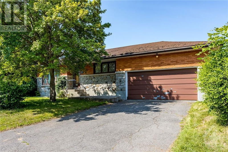 648 PARKVIEW Road  Ottawa, K1Z6E5 | Image 1