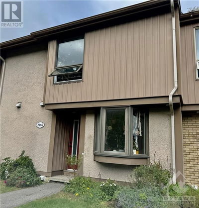 2285 STONEHENGE Crescent  Ottawa, K1B4N7 | Image 1