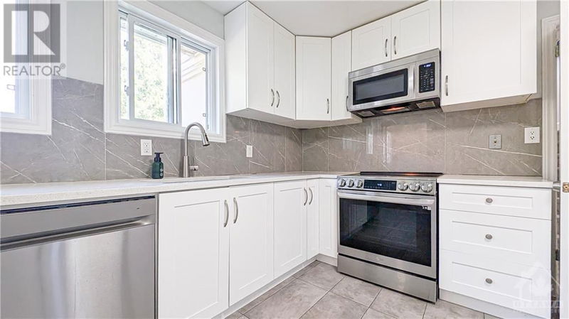 941 CHARLTON Drive  Ottawa, K1K3Z4 | Image 14