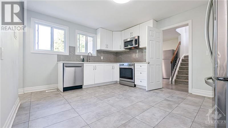 941 CHARLTON Drive  Ottawa, K1K3Z4 | Image 17