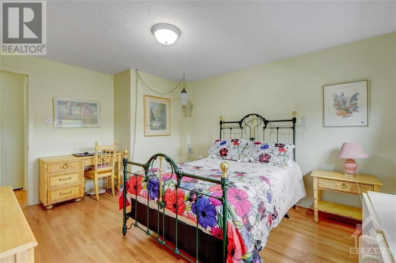 30 TIVERTON Drive  Ottawa, K2E6L7 | Image 18