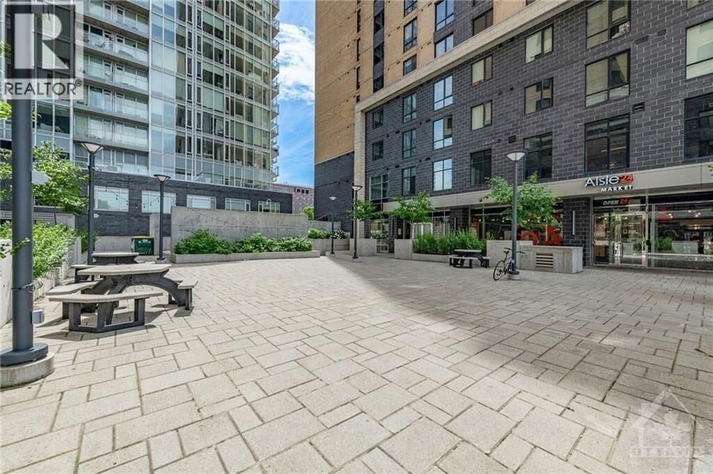 105 CHAMPAGNE AVENUE UNIT#1507 Image 25