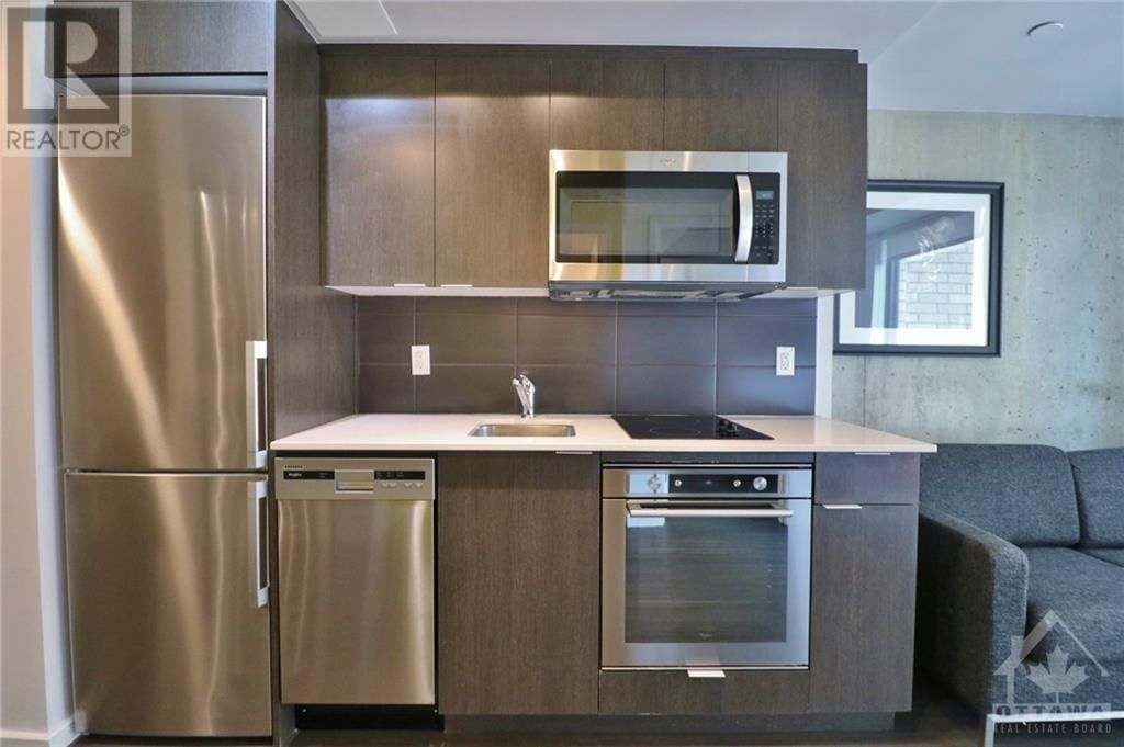 105 CHAMPAGNE AVENUE UNIT#1507 Image 3